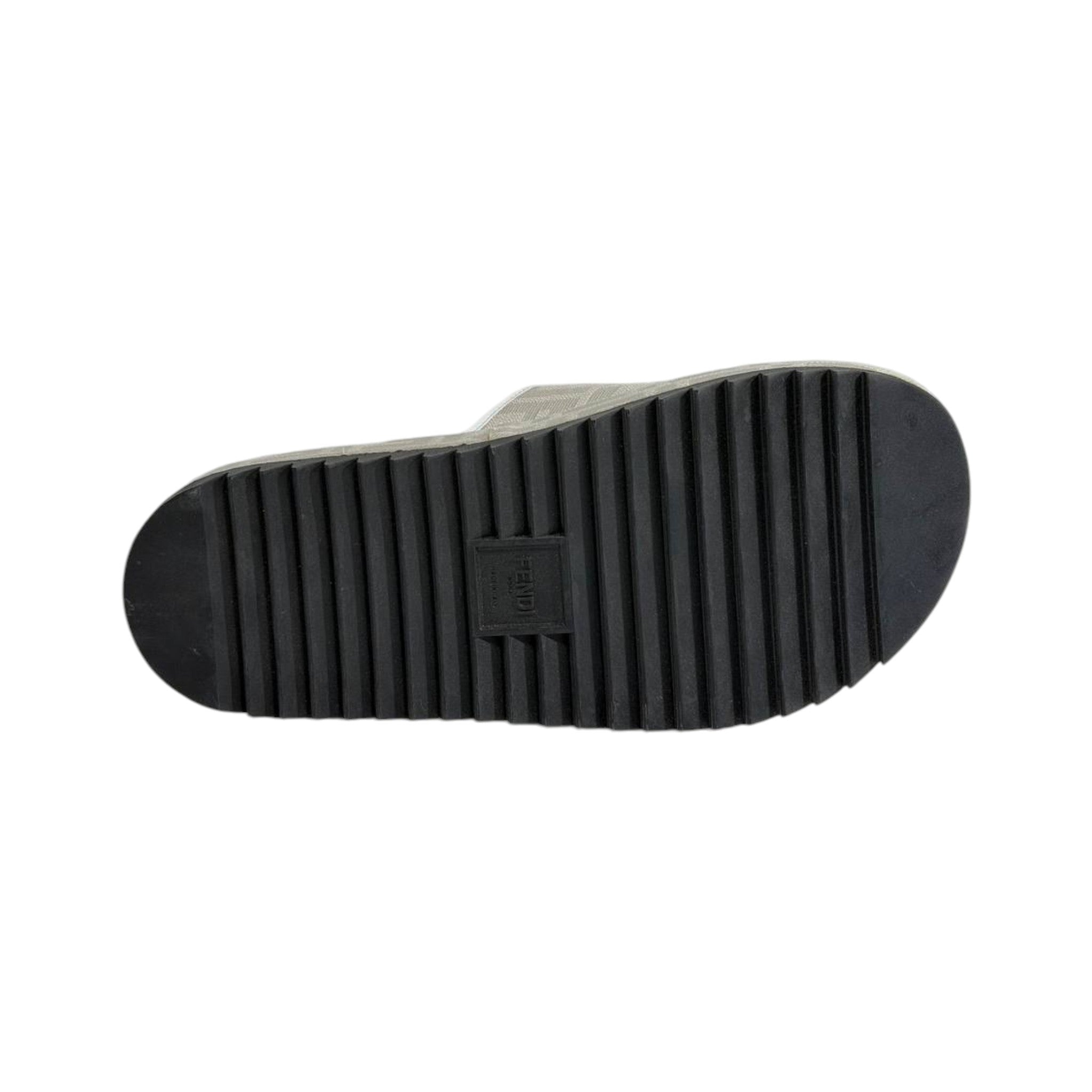 Fendi Ivory Platform Slides – Luxe Monogram Comfort Sandals 🤍✨
