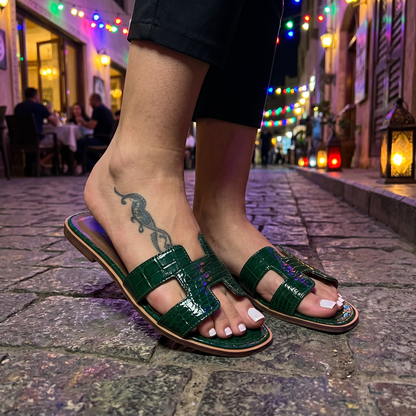 Hermès Oran Croc-Embossed Sandals – Emerald Green Edition 💚✨