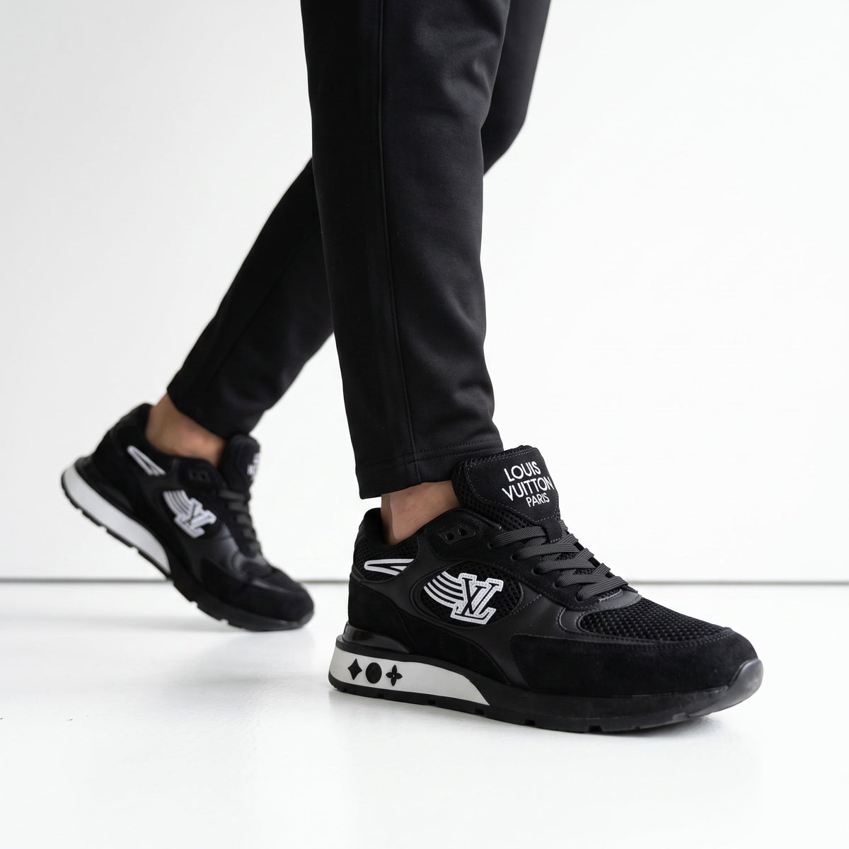 Louis Vuitton Logo Runner — Black