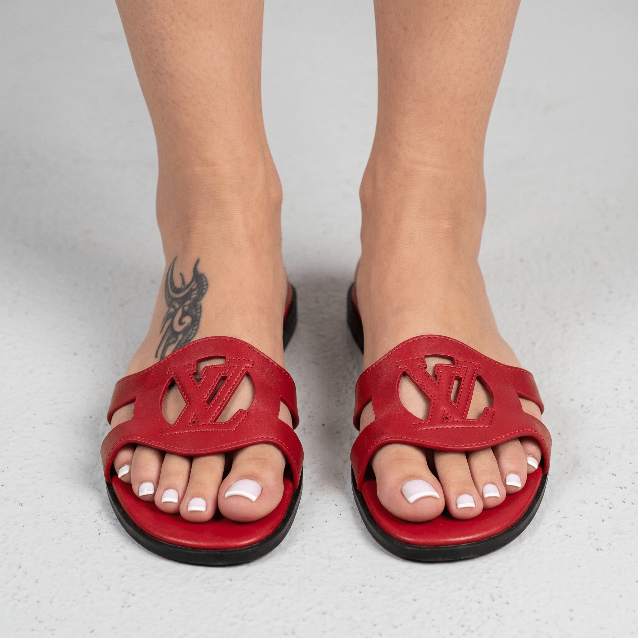 Louis Vuitton LV Cut-Out Flat Sandals ❤️✨