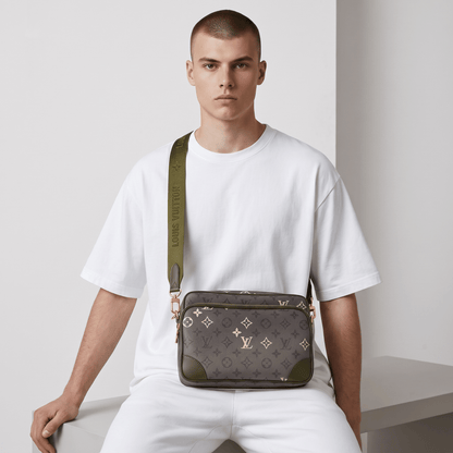 👜✨ Louis Vuitton Outdoor Messenger – Monogram Eclipse Khaki 💚🖤