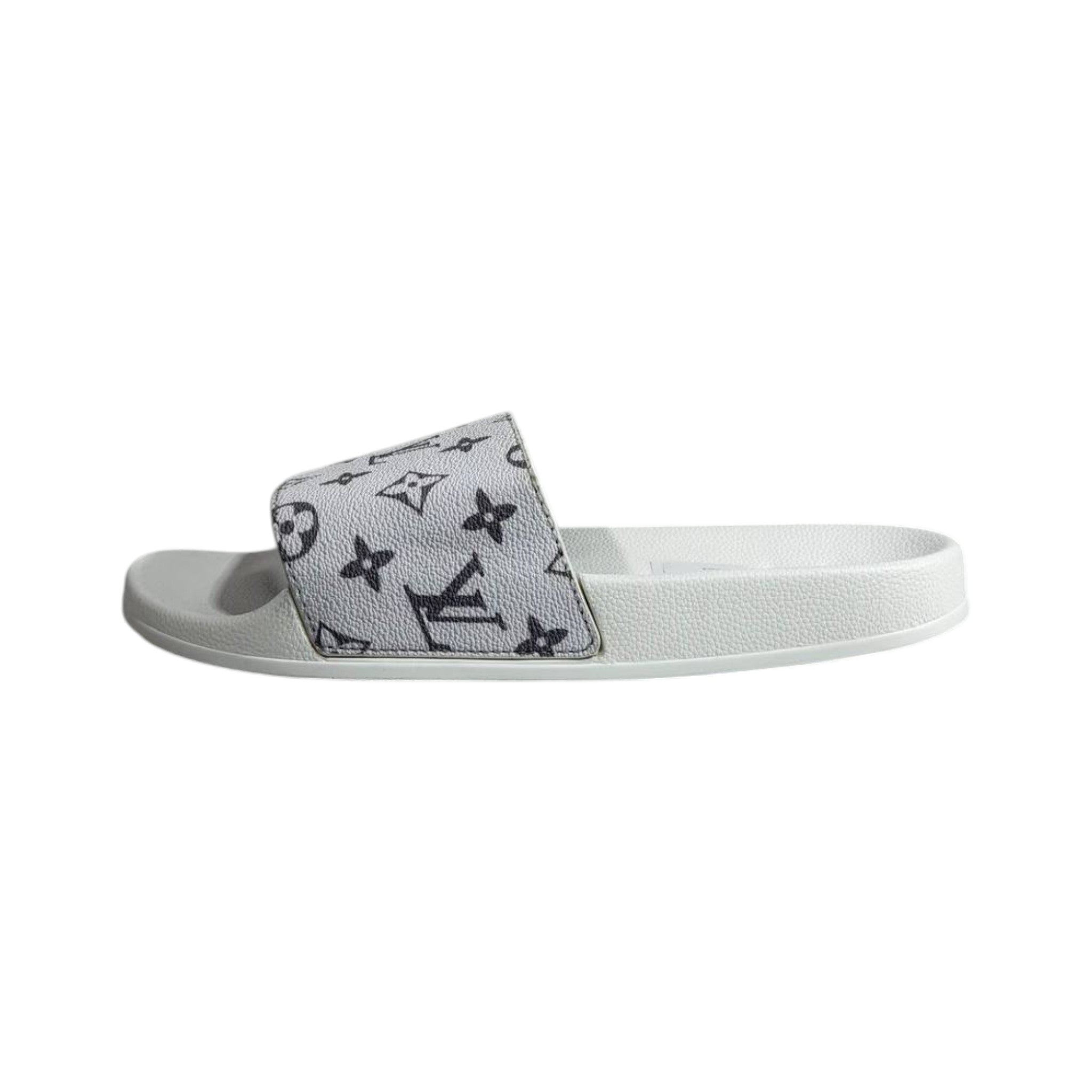 Louis Vuitton White Monogram Slides – Luxury Everyday Comfort Sandals 🤍👡