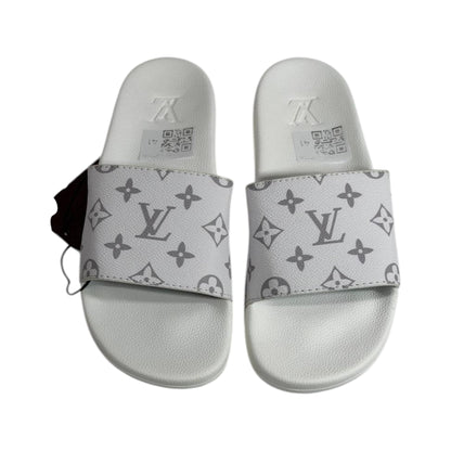 Louis Vuitton White Monogram Slides – Luxury Everyday Comfort Sandals 🤍👡