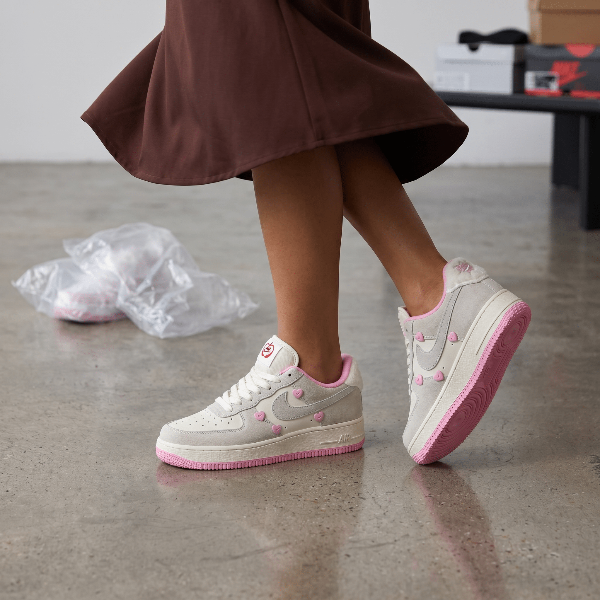Nike Air Force 1 Pink Hearts 🤍🩷👟