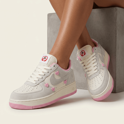 Nike Air Force 1 Pink Hearts 🤍🩷👟