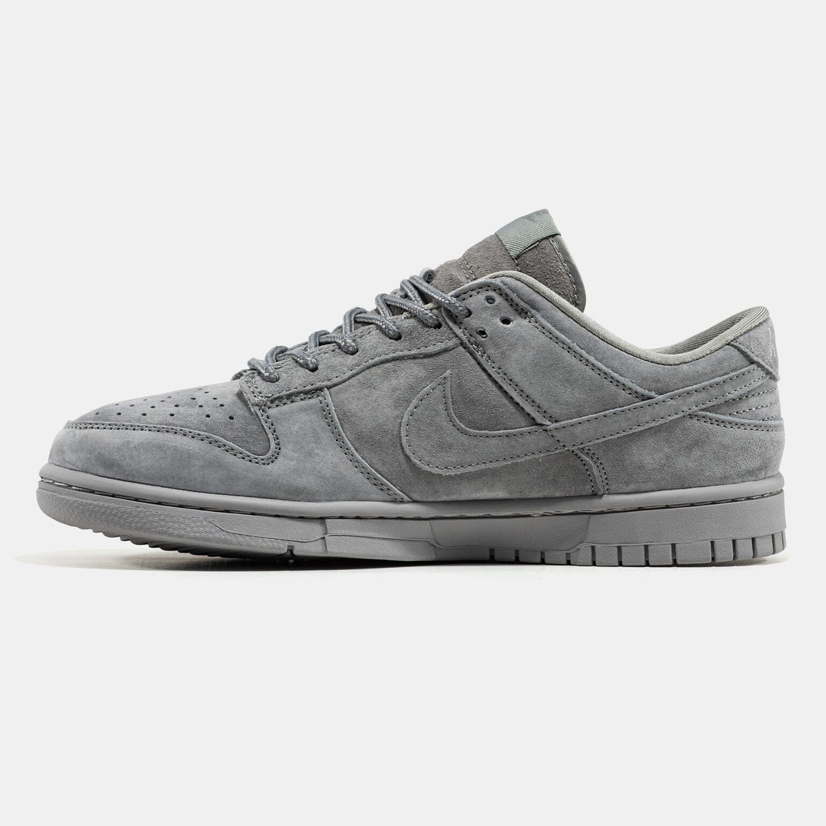 Nike Dunk Low Suede Supreme — Grey