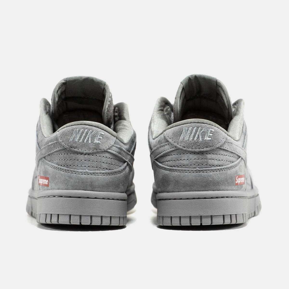 Nike Dunk Low Suede Supreme — Grey