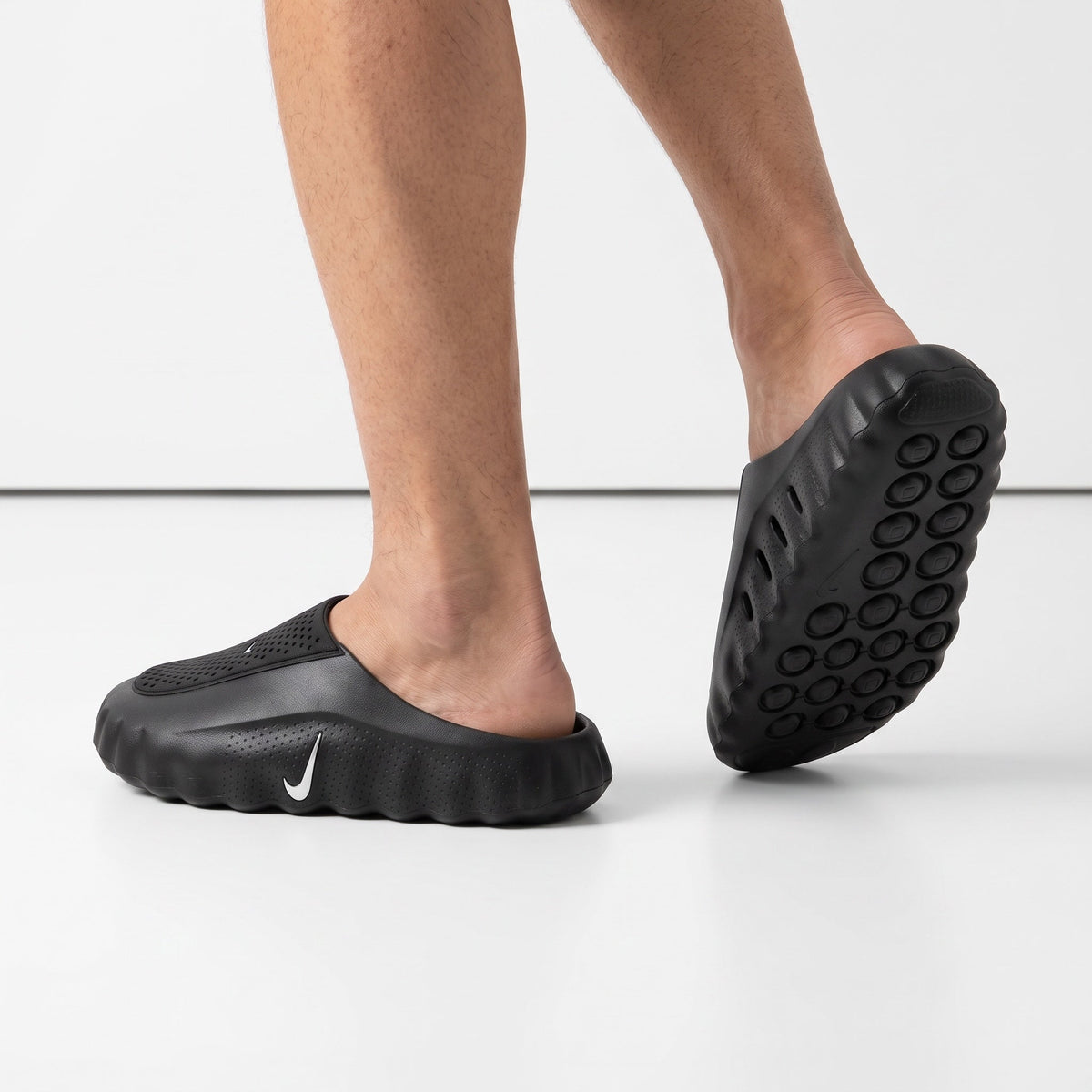 Nike Mind Slip-On Clog — Black