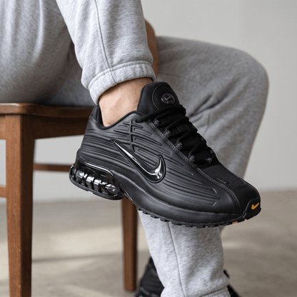 👟 Nike Shox R4 – Triple Black