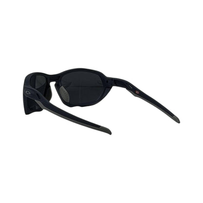 🕶️ Oakley Split Shot Stealth Black Sunglasses – Polarized Performance Edition