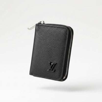 Louis Vuitton Zipped Leather Wallet – Minimal LV Signature Design 🖤✨
