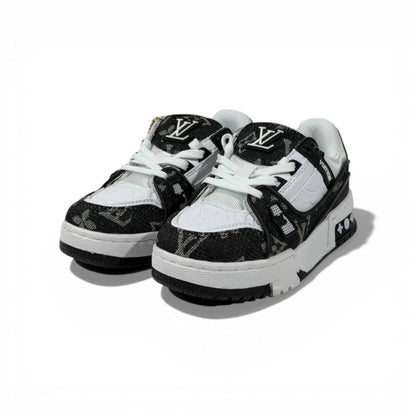 Louis Vuitton Black & White Low-Top Sneakers – Luxury Street Style Design 👟✨