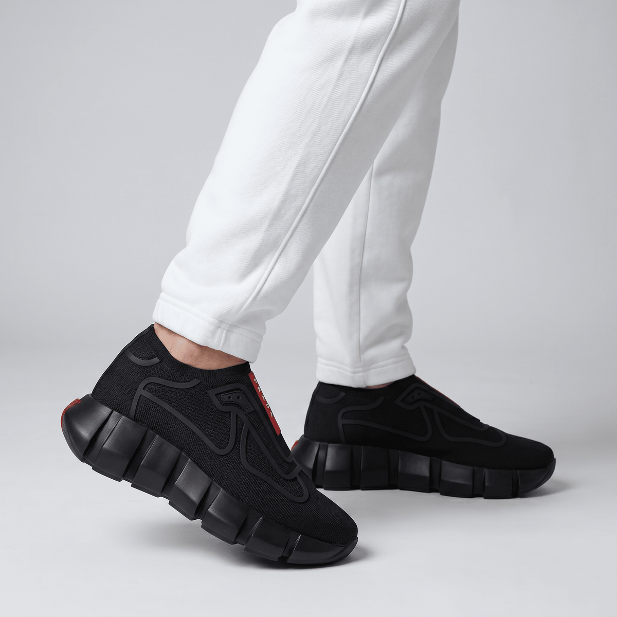 🖤❤️ Prada Cloudbust Thunder Black Sneakers 👟⚡