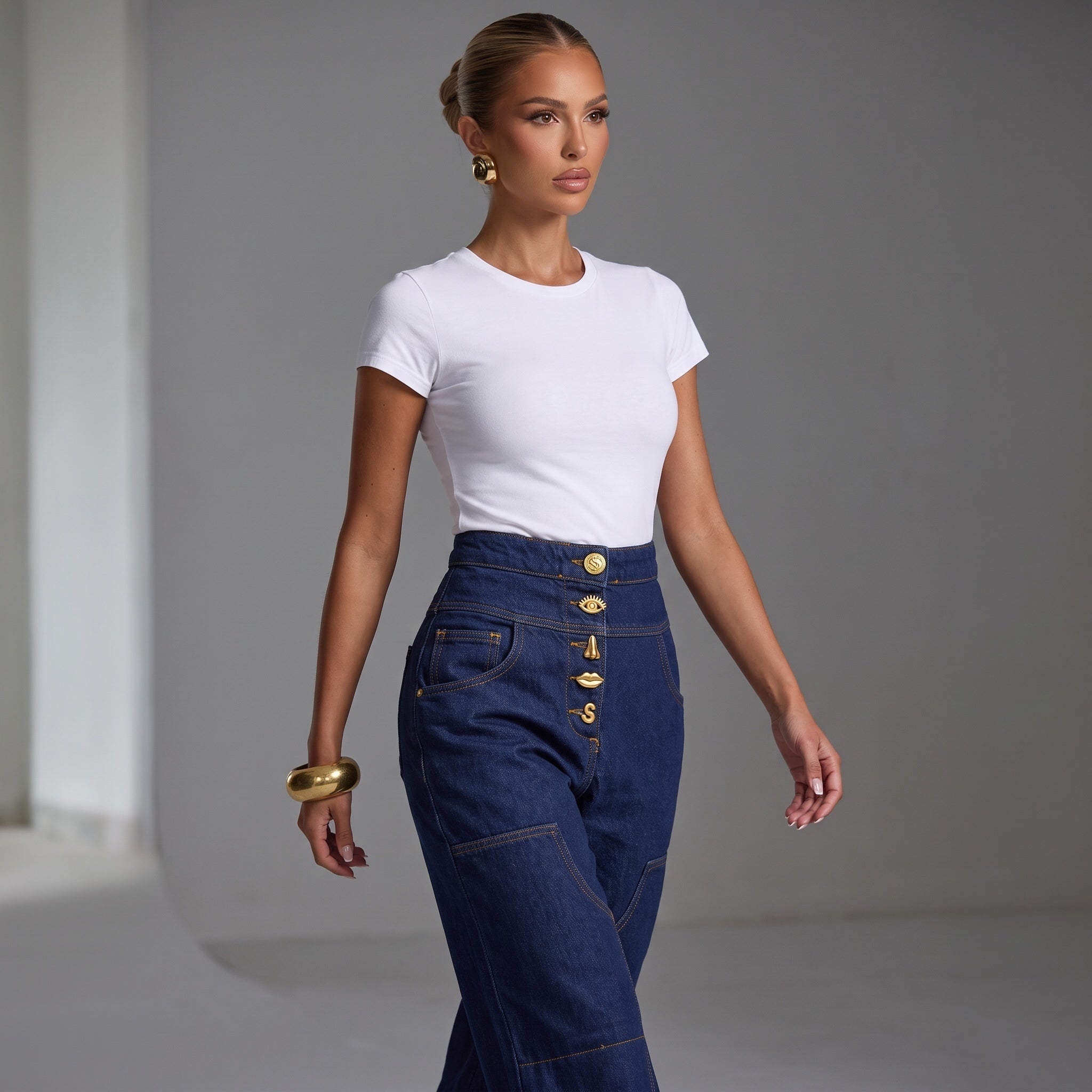 Schiaparelli Gold Charm High-Waist Wide-Leg Jeans – Dark Blue ✨