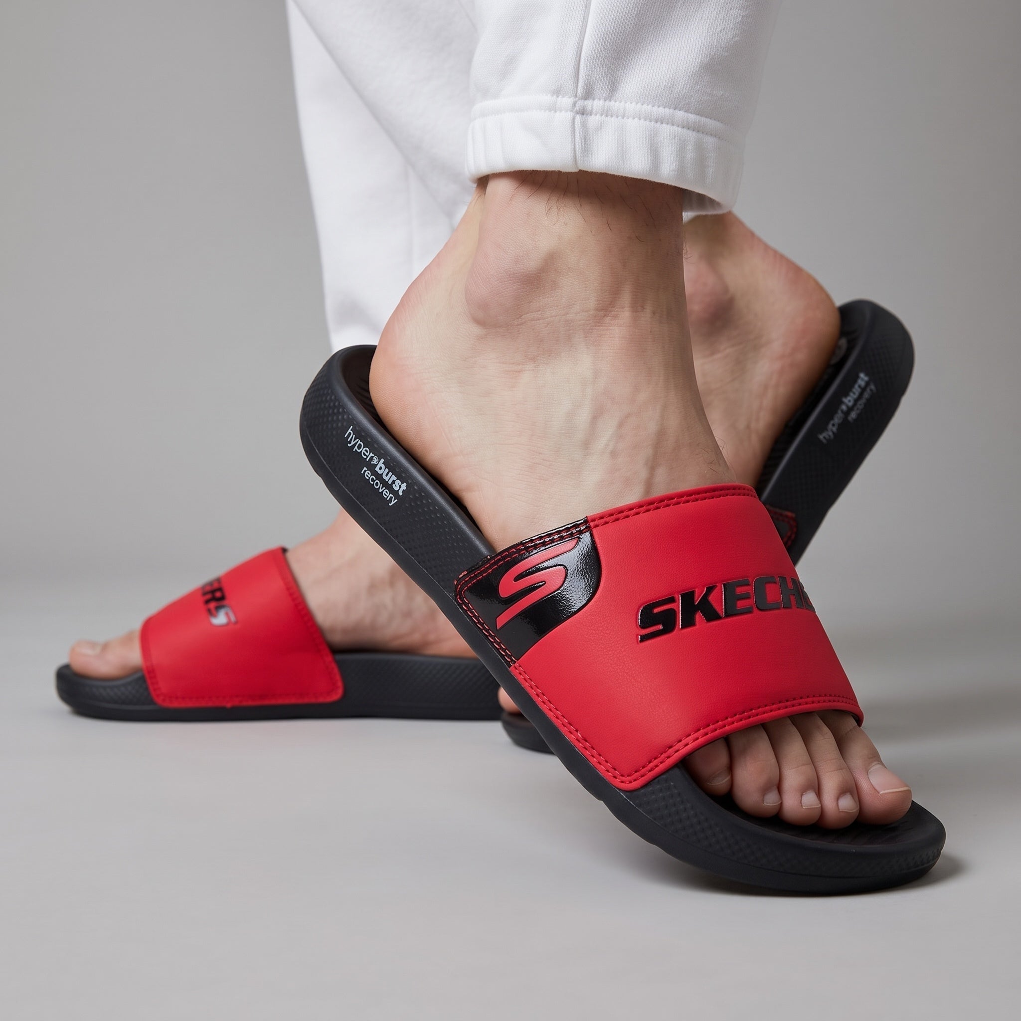 Skechers Slide – Red Hyperburst Recovery 🔴