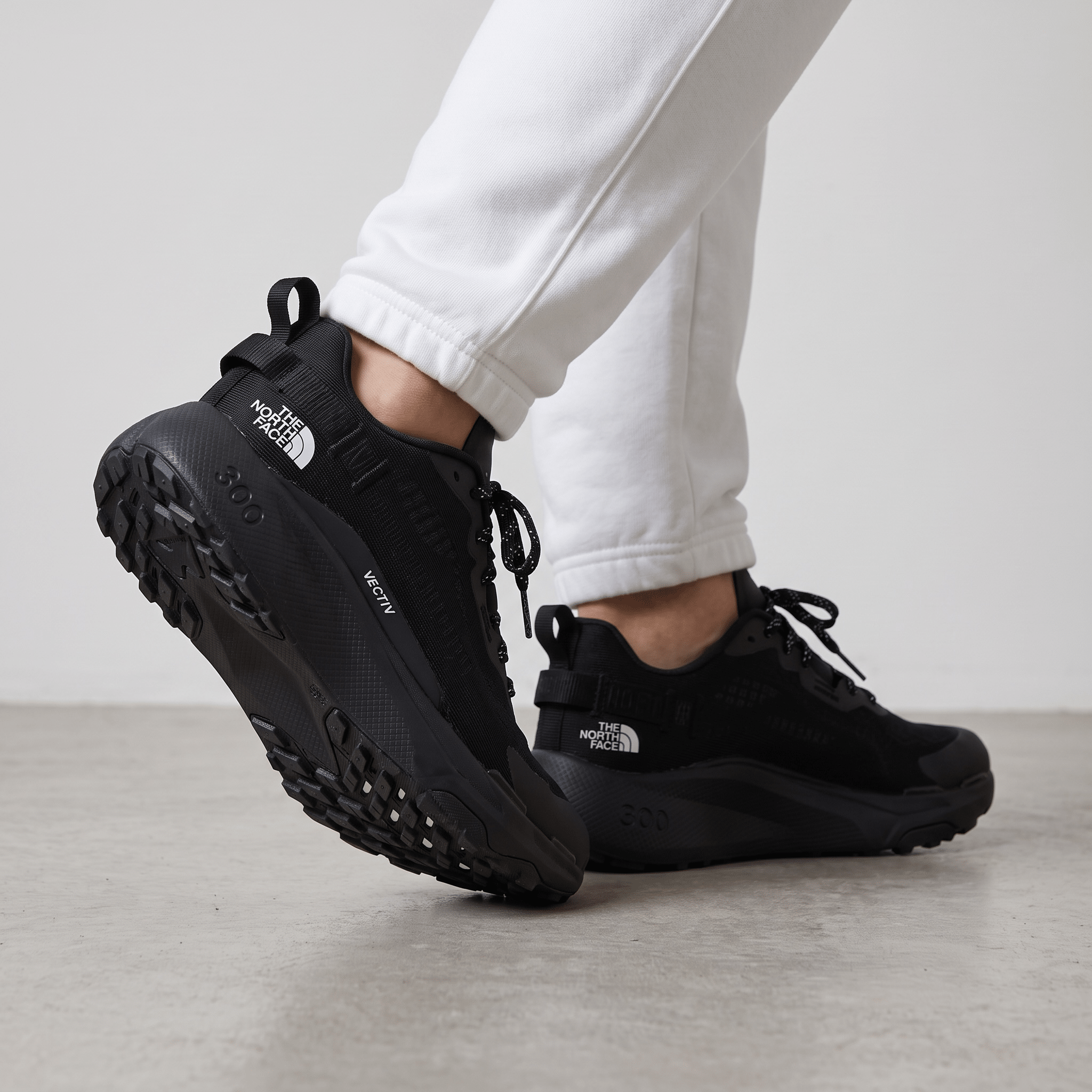 🖤 The North Face VECTIV 800 – Triple Black Trail Running Shoes