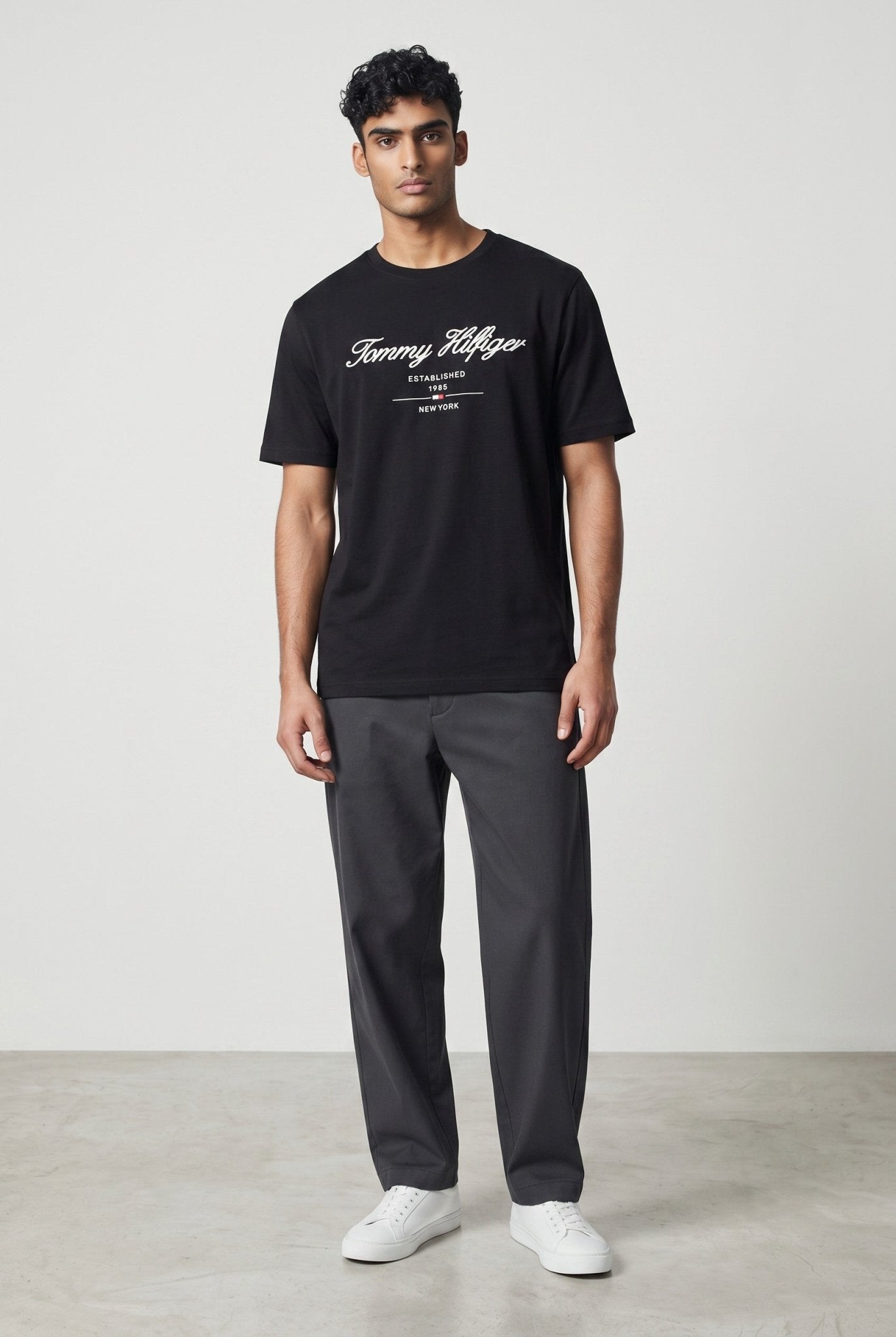 Tommy Hilfiger Black T-Shirt 🖤✨ Classic Script Logo