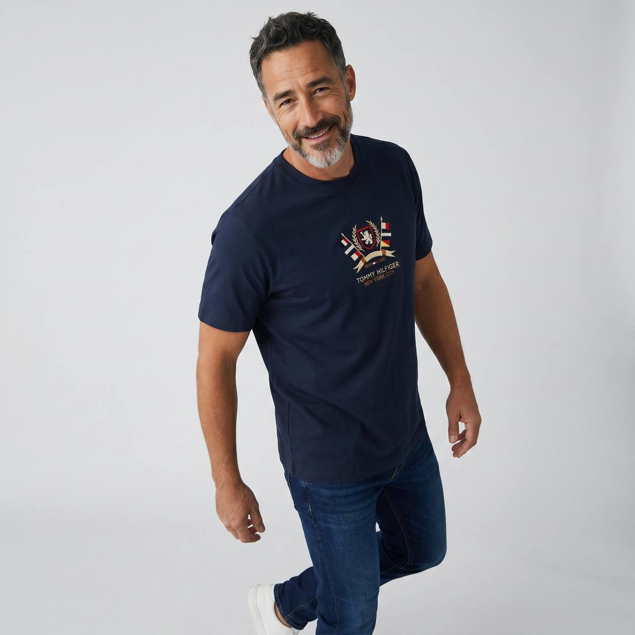 Tommy Hilfiger Heritage Crest T-Shirt – Navy Blue Edition 🇺🇸✨