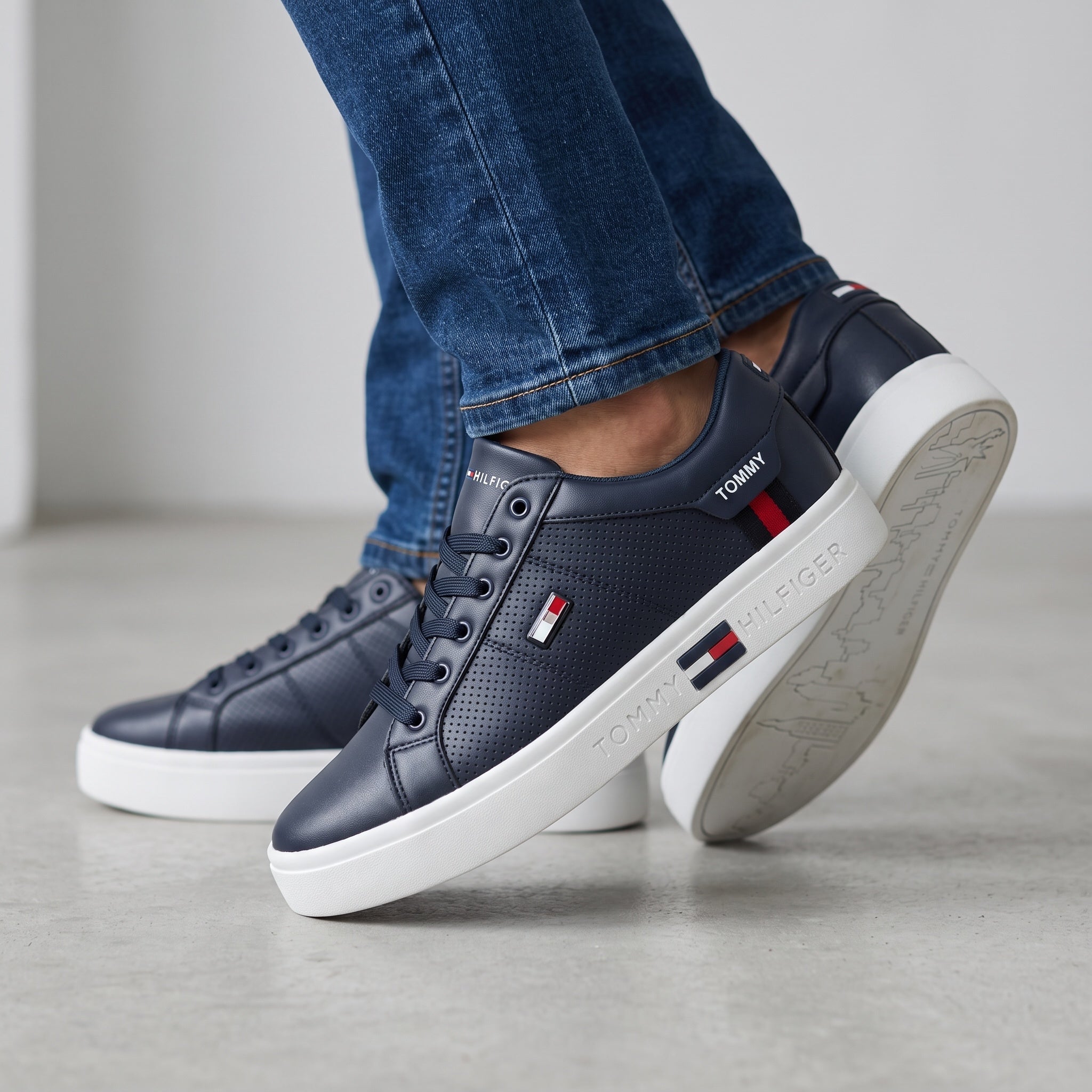 Tommy Hilfiger Sneaker – Navy Leather-Look Trainer 👟🇺🇸
