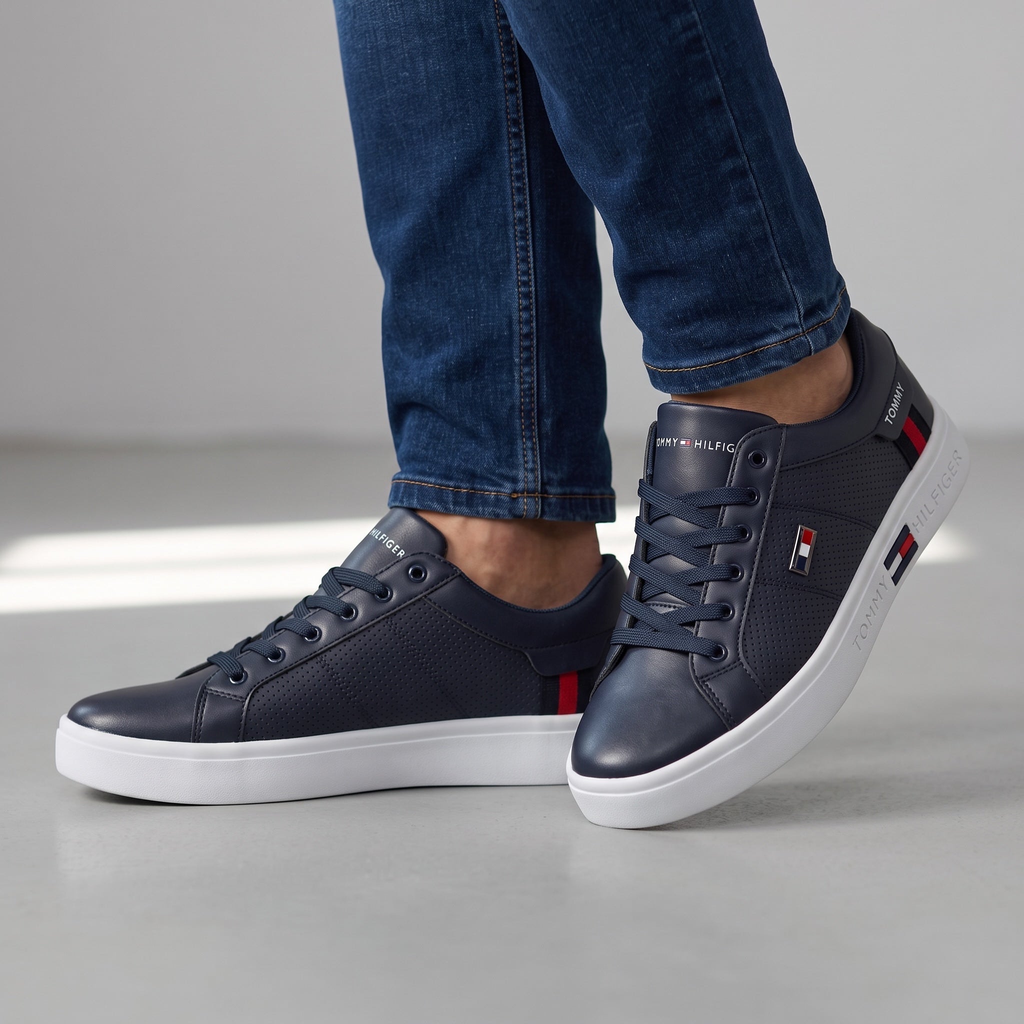 Tommy Hilfiger Sneaker – Navy Leather-Look Trainer 👟🇺🇸