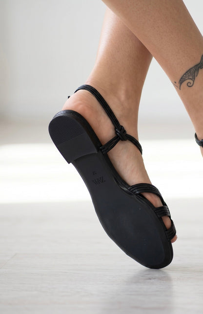 Zara Knotted Strappy Flat Sandals 🖤✨